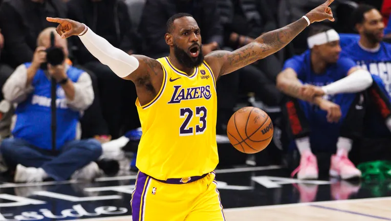 「詹皇」詹姆斯霸氣宣示：湖人不驚慌！NBA季後賽序幕湖人對陣金塊9連敗挑戰
